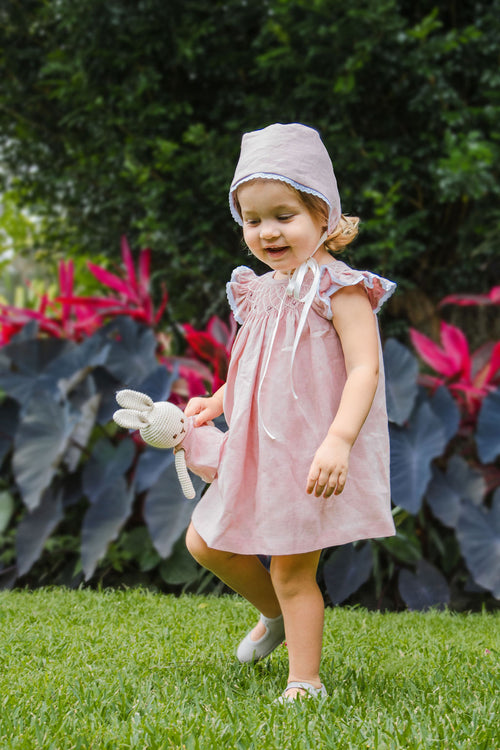 Bunny con vestido de flores pastel