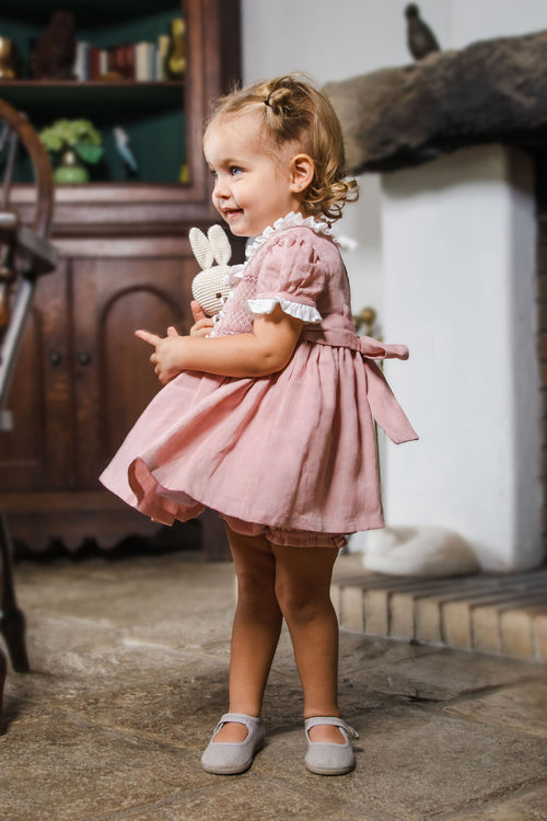 Bunny con vestido de cuadros